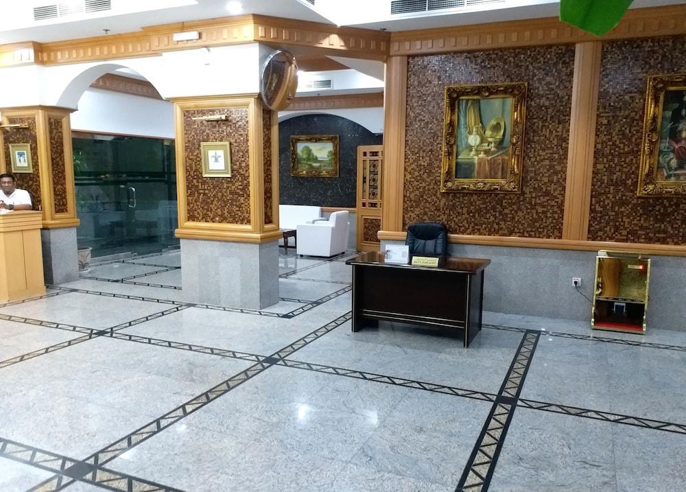 Taj Plaza Hotel Manáma Kültér fotó