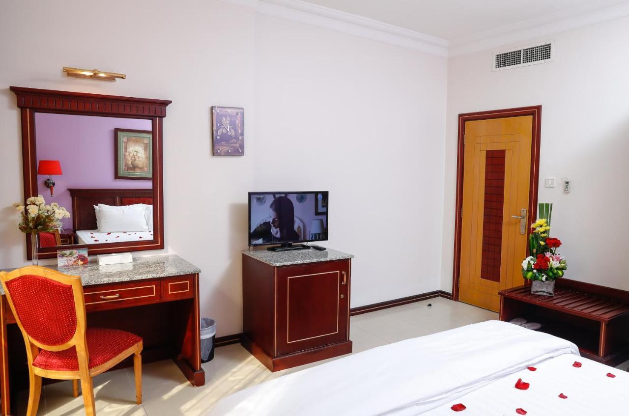 Taj Plaza Hotel Manáma Kültér fotó