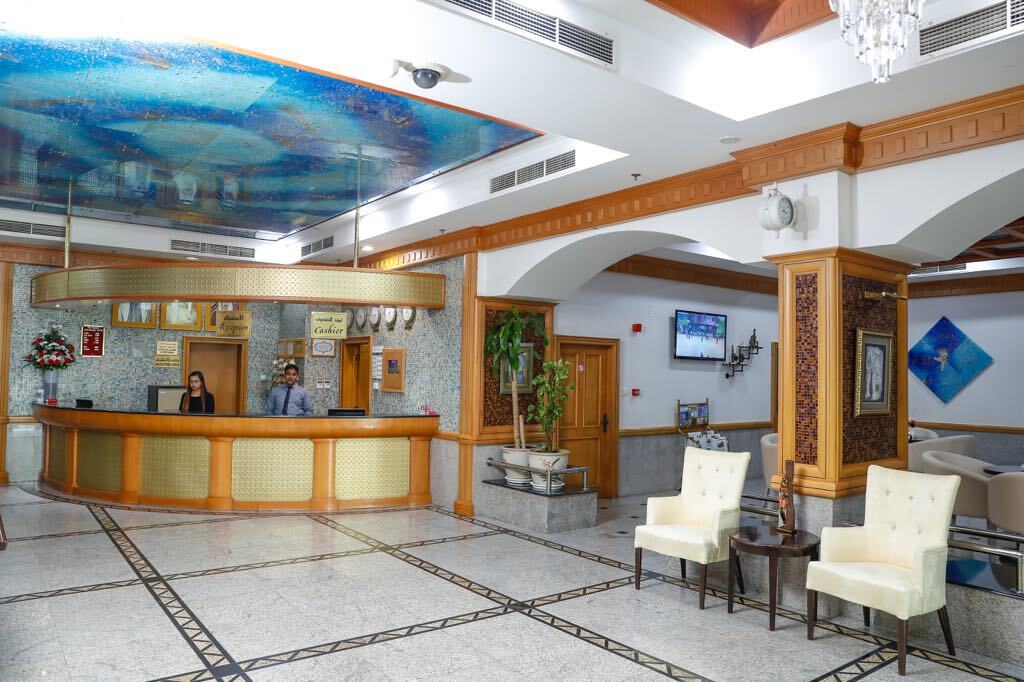 Taj Plaza Hotel Manáma Kültér fotó
