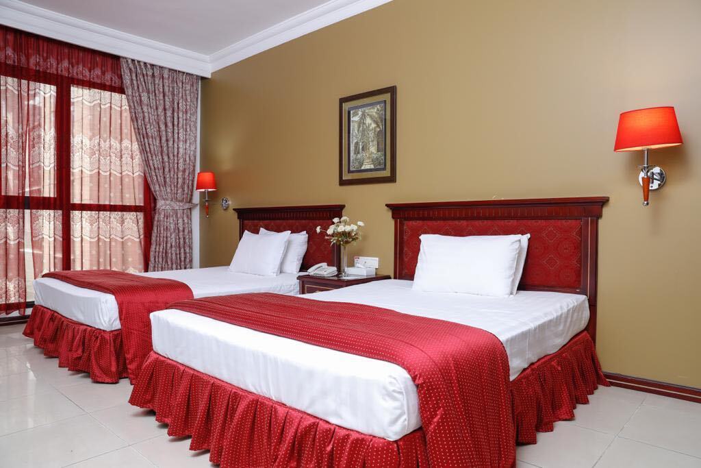 Taj Plaza Hotel Manáma Kültér fotó